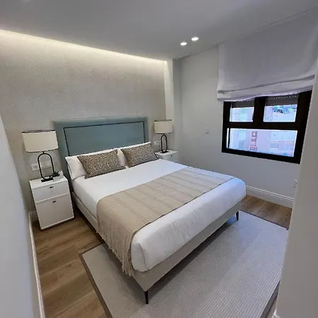 Donoso Cortes & Free Parking By Ele Apartments Malaga Exterior photo